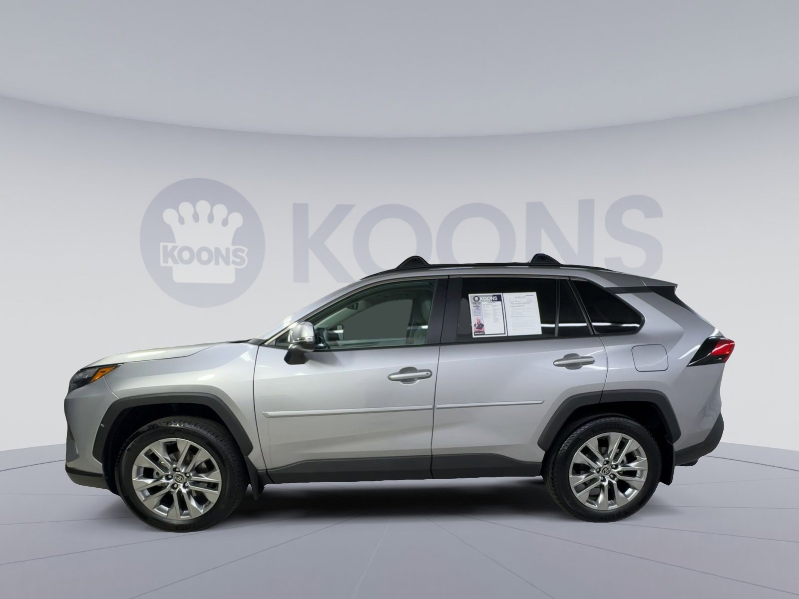 Used 2023 Toyota RAV4 XLE Premium AWD/4WD image 7