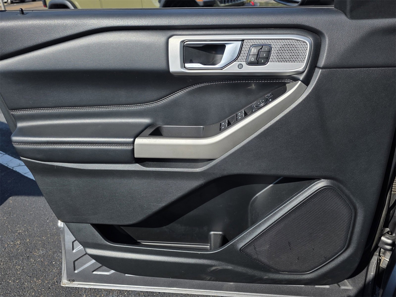 Used 2023 Ford Explorer Limited w/ Equipment Group 301A image 40