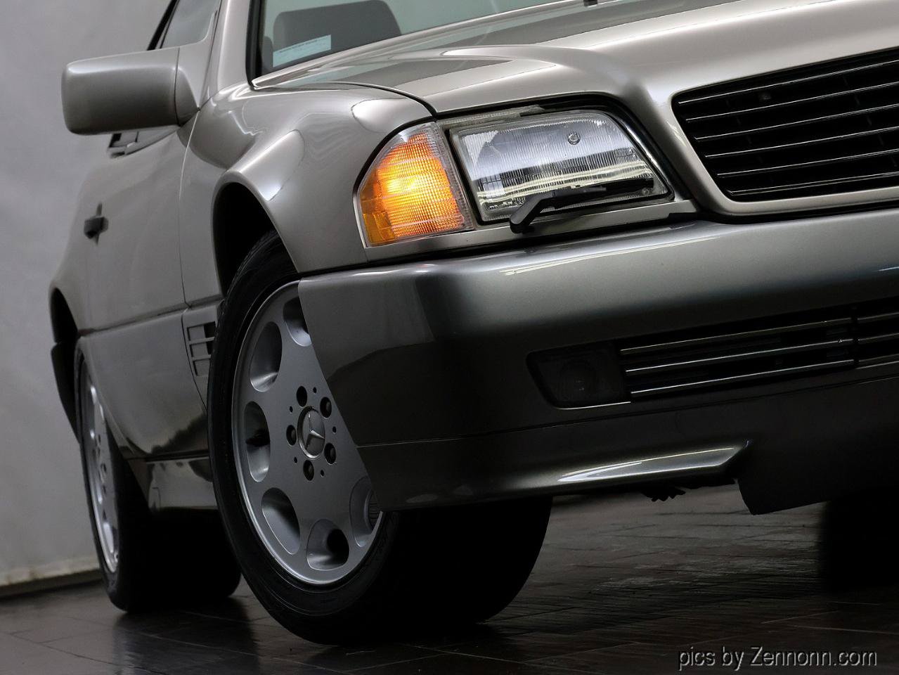 Used 1995 Mercedes-Benz SL 500 image 4