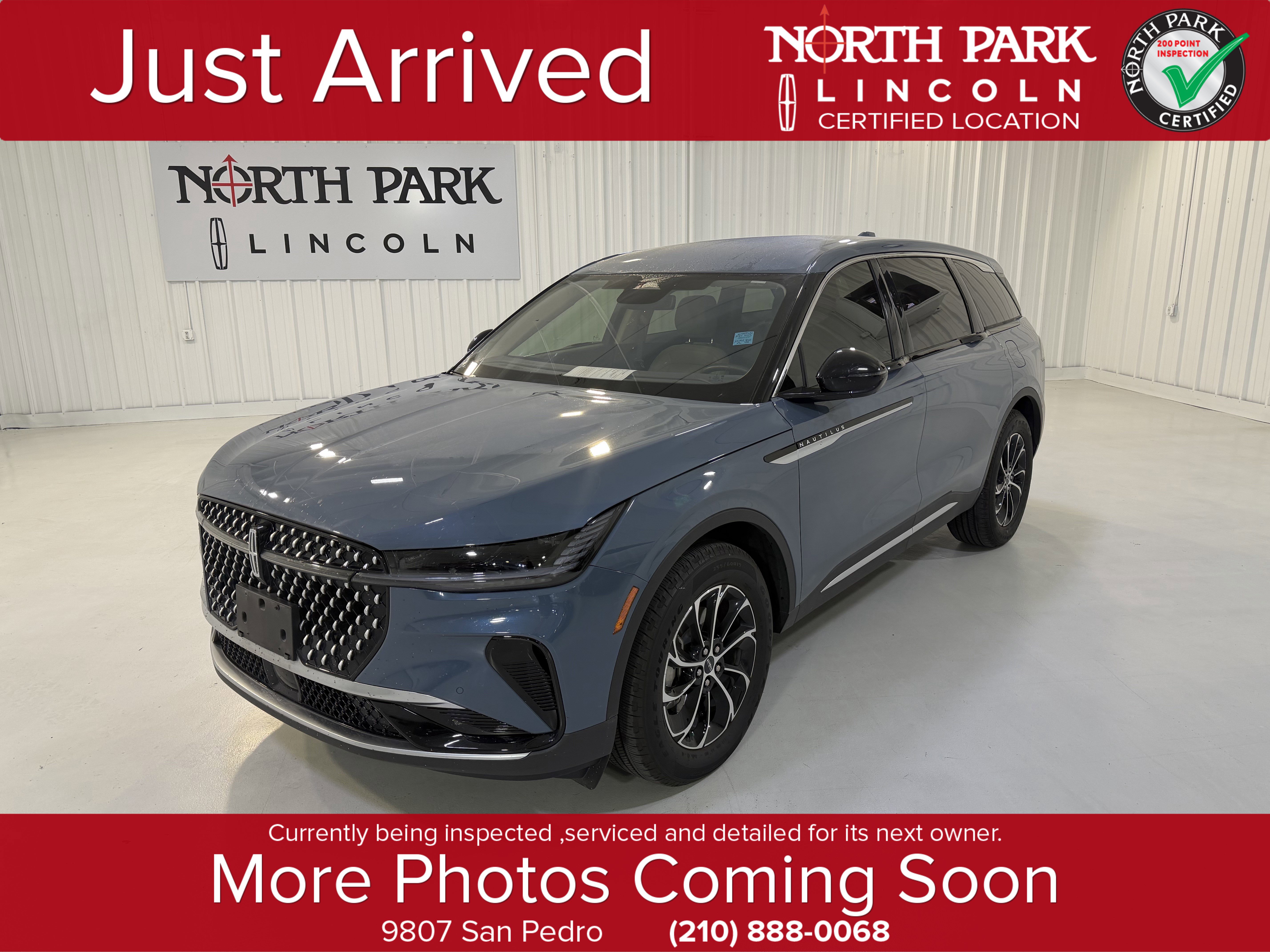 Used 2025 Lincoln Nautilus Premier AWD/4WD image 1