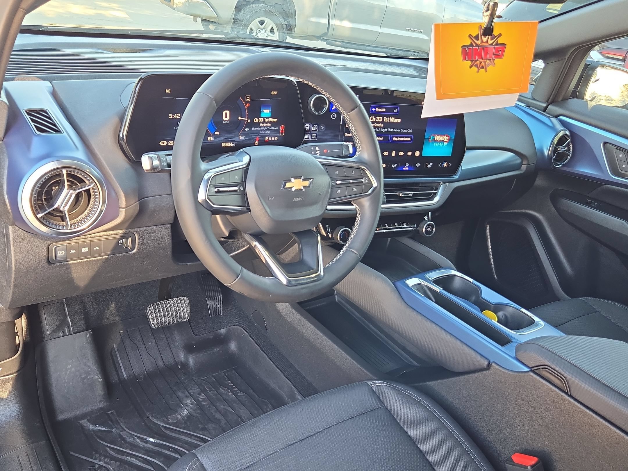Certified 2024 Chevrolet Equinox EV LT FWD image 10