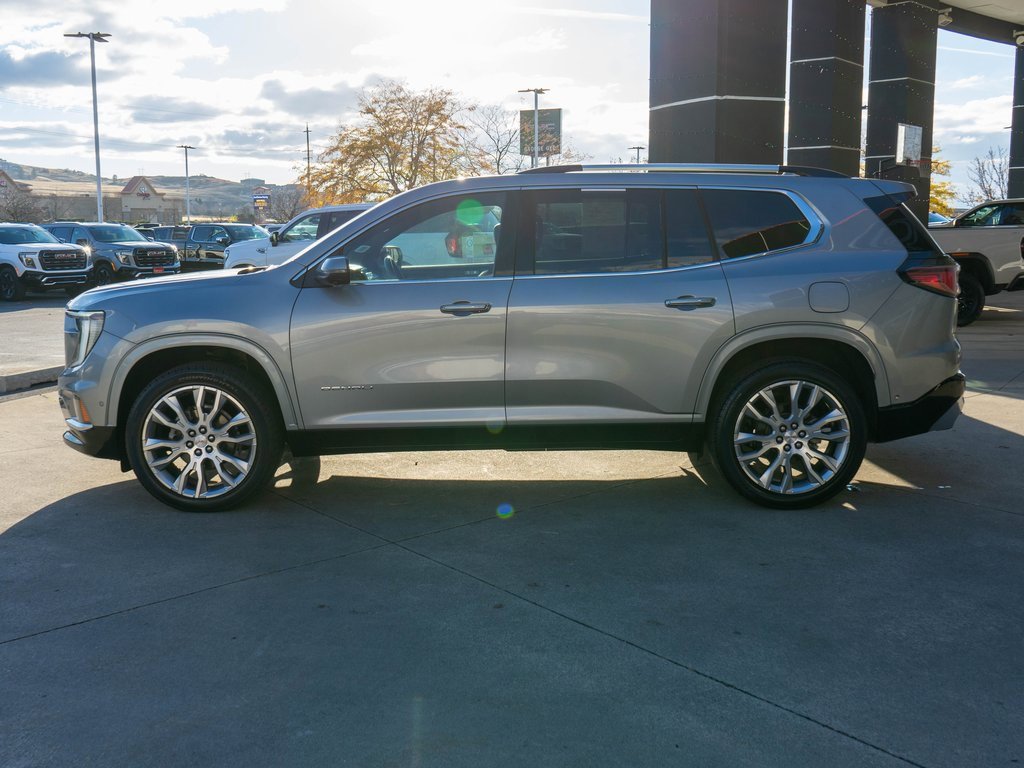 Used 2024 GMC Acadia Denali w/ Super Cruise Package image 4