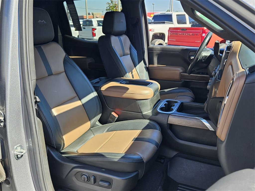 Certified 2021 Chevrolet Silverado 1500 High Country w/ Safety Package II image 15