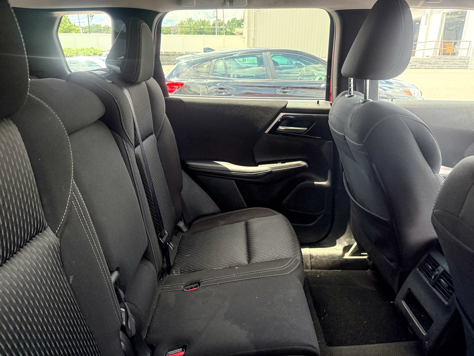 Used 2024 Mitsubishi Outlander ES AWD/4WD image 7
