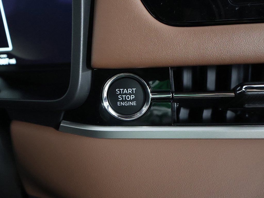 New 2025 Mitsubishi Outlander SEL image 51