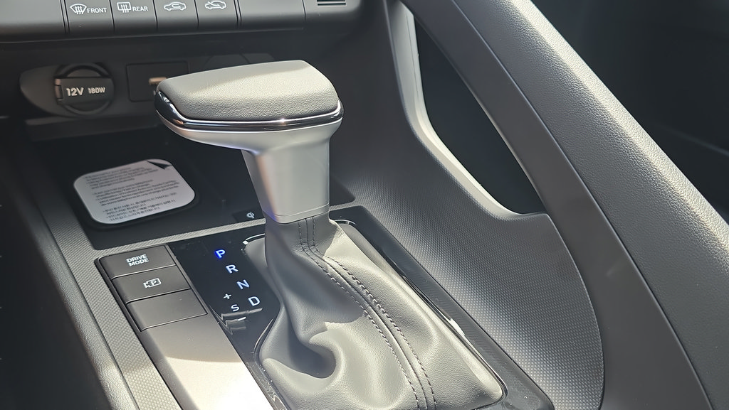 New 2026 Hyundai Elantra Sport FWD image 22