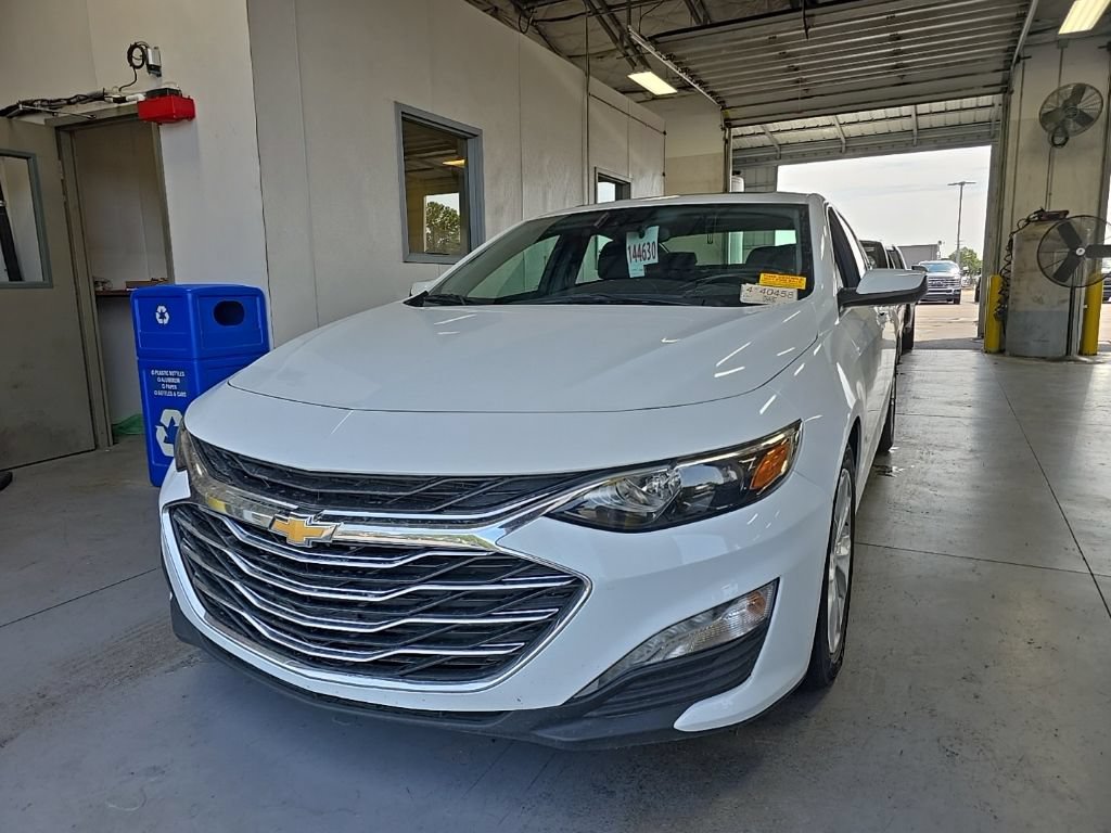 Used 2024 Chevrolet Malibu LT FWD image 2