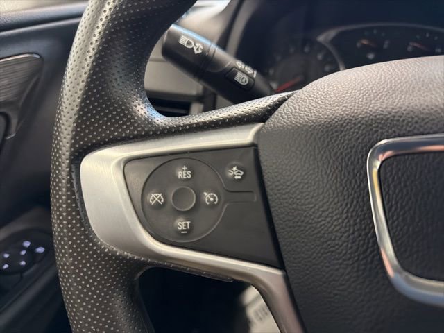 Used 2023 GMC Terrain SLE w/ Driver Convenience Package image 32