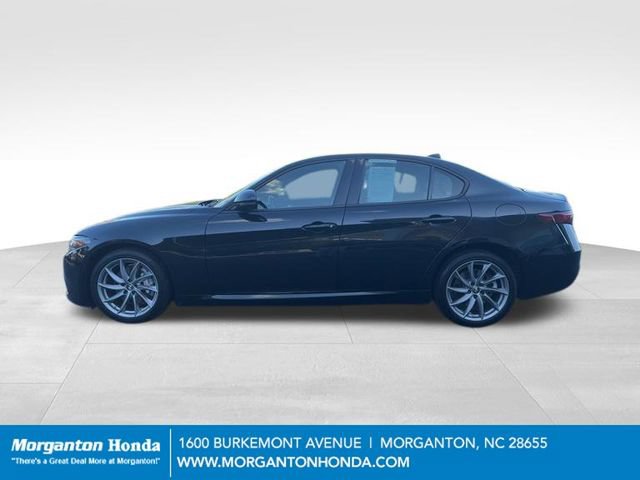 Used 2023 Alfa Romeo Giulia Sprint AWD/4WD image 3