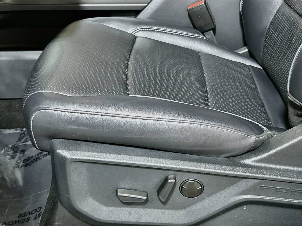 Used 2025 Ford F150 Lariat w/ Equipment Group 501A Mid AWD/4WD image 18