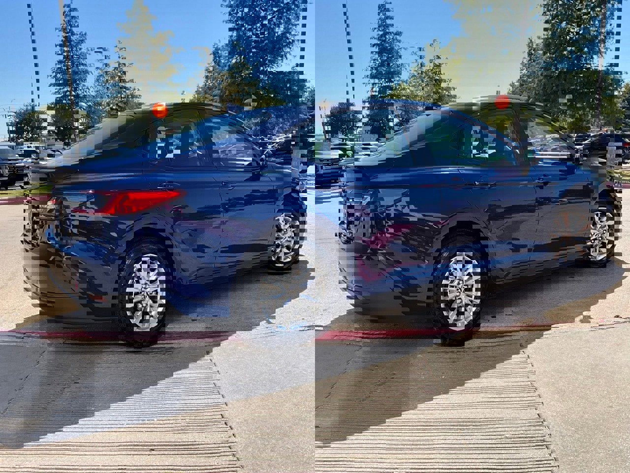 Used 2025 Toyota Camry LE image 6