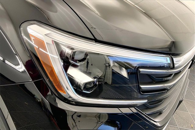 Used 2025 Volkswagen Atlas Peak Edition SE image 29