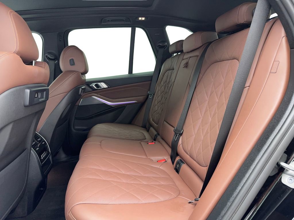 Used 2023 BMW X5 sDrive40i w/ Parking Assistance Package image 16