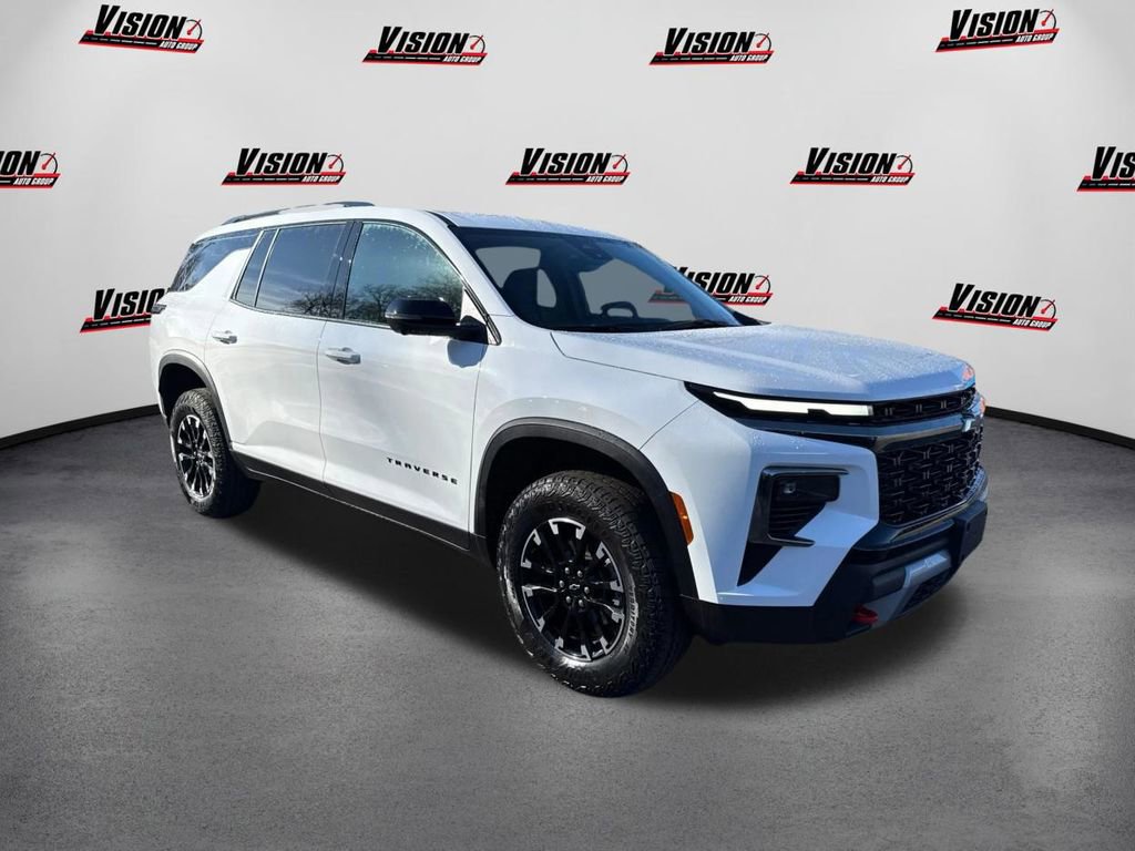 Used 2024 Chevrolet Traverse Z71 AWD/4WD image 3