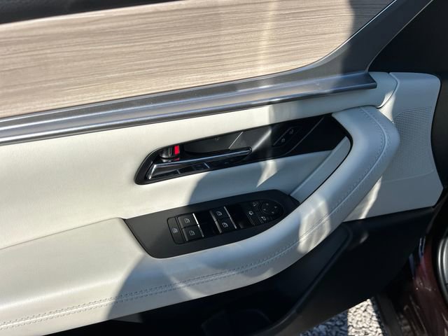 Used 2024 MAZDA CX-90 Plug-In Hybrid w/ Premium Plus image 32