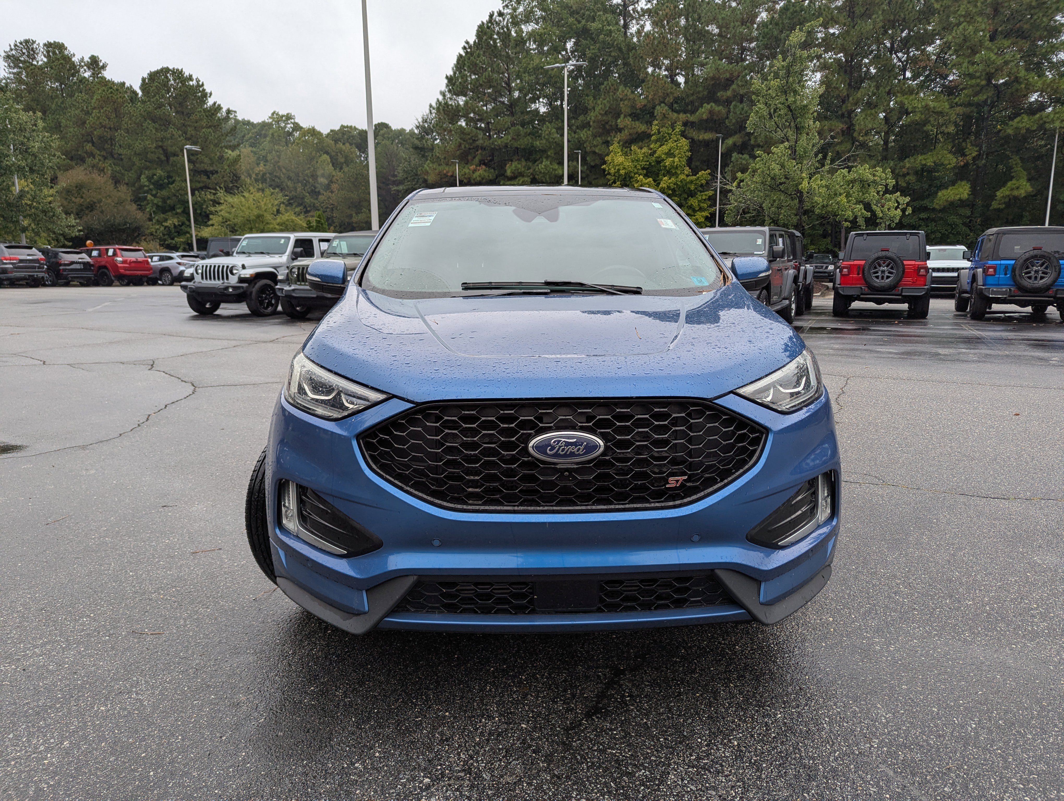Used 2021 Ford Edge ST w/ Equipment Group 401A image 2