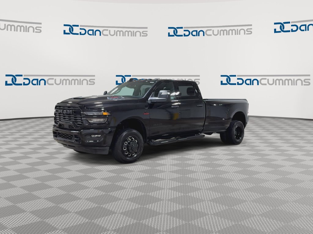 New 2026 RAM 3500 Big Horn AWD/4WD image 4