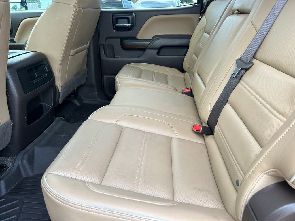 Used 2018 GMC Sierra 2500 Denali w/ Duramax Plus Package AWD/4WD image 17