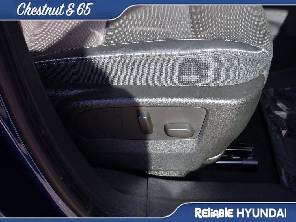 Used 2023 Buick Envision Essence image 11