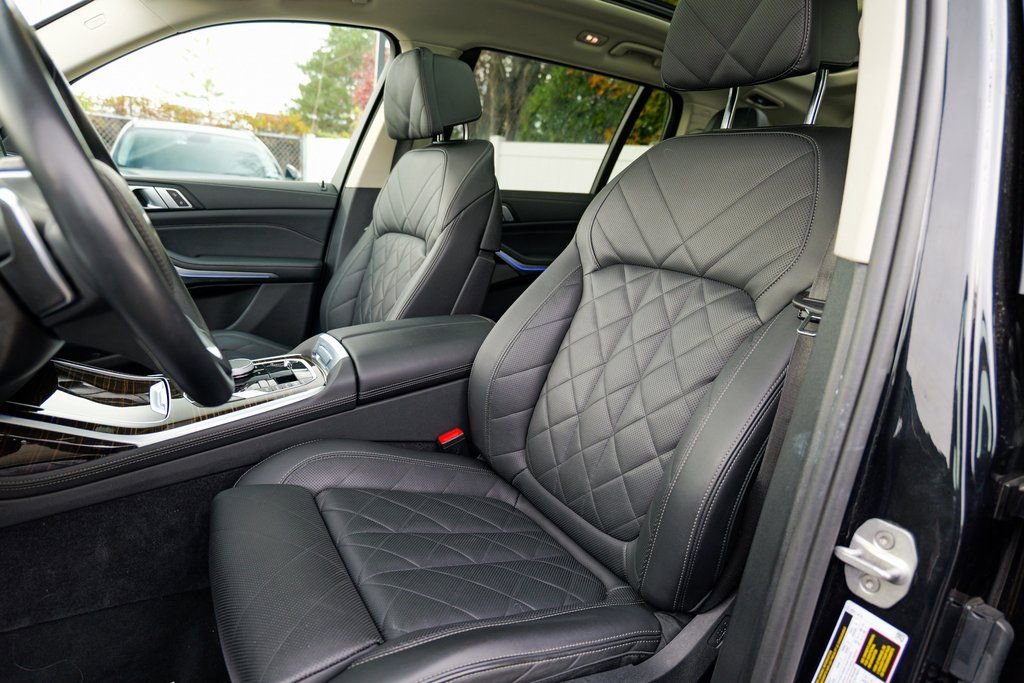 Used 2024 BMW X7 xDrive40i image 23