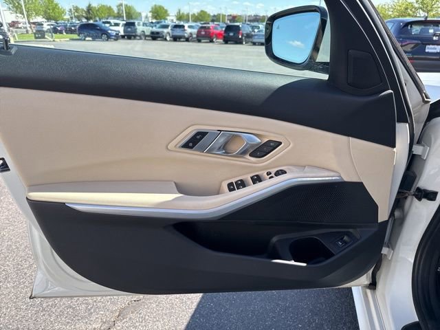 Used 2020 BMW 330i xDrive Sedan w/ Convenience Package AWD/4WD image 34