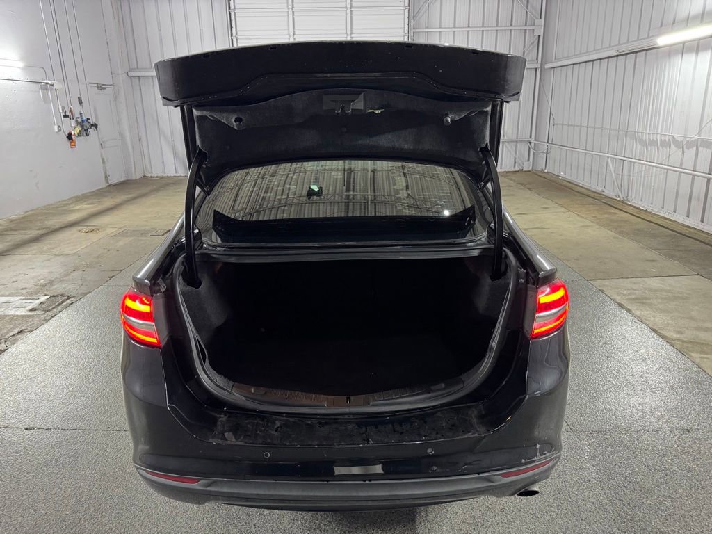 Used 2018 Ford Fusion SE w/ Fusion SE Technology Package FWD image 47