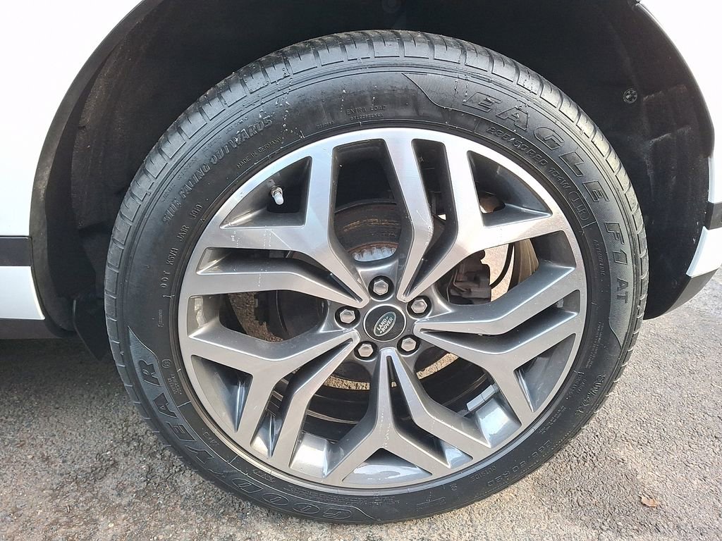 Used 2020 Land Rover Range Rover Evoque SE AWD/4WD image 6