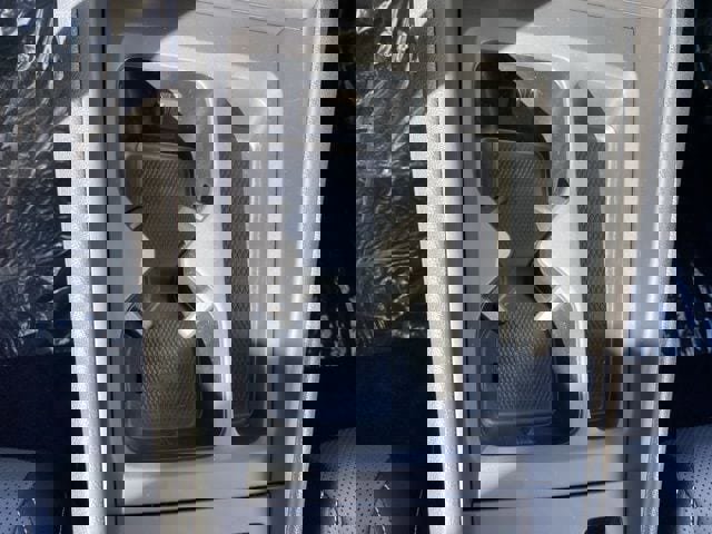 New 2025 Volkswagen Tiguan SE image 38