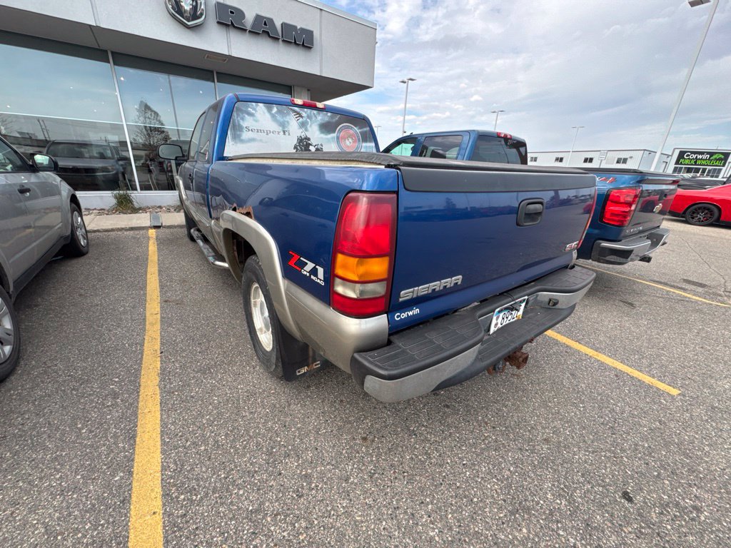 Used 2003 GMC Sierra 1500 SLT w/ SLT Preferred Equipment Group AWD/4WD image 7