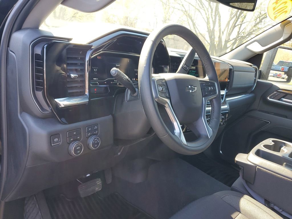 Used 2024 Chevrolet Silverado 2500 LT w/ Midnight Edition image 16