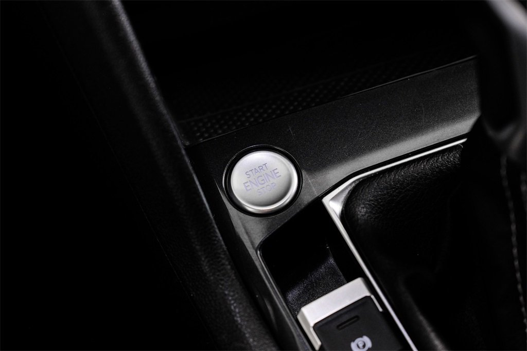 Used 2022 Volkswagen Tiguan SE image 20