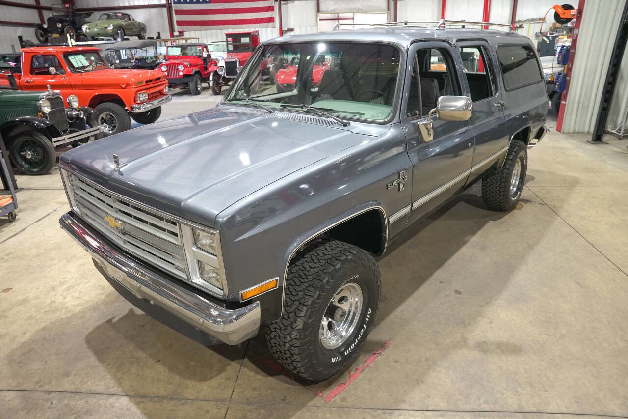 Used 1987 Chevrolet Suburban 4WD image 15