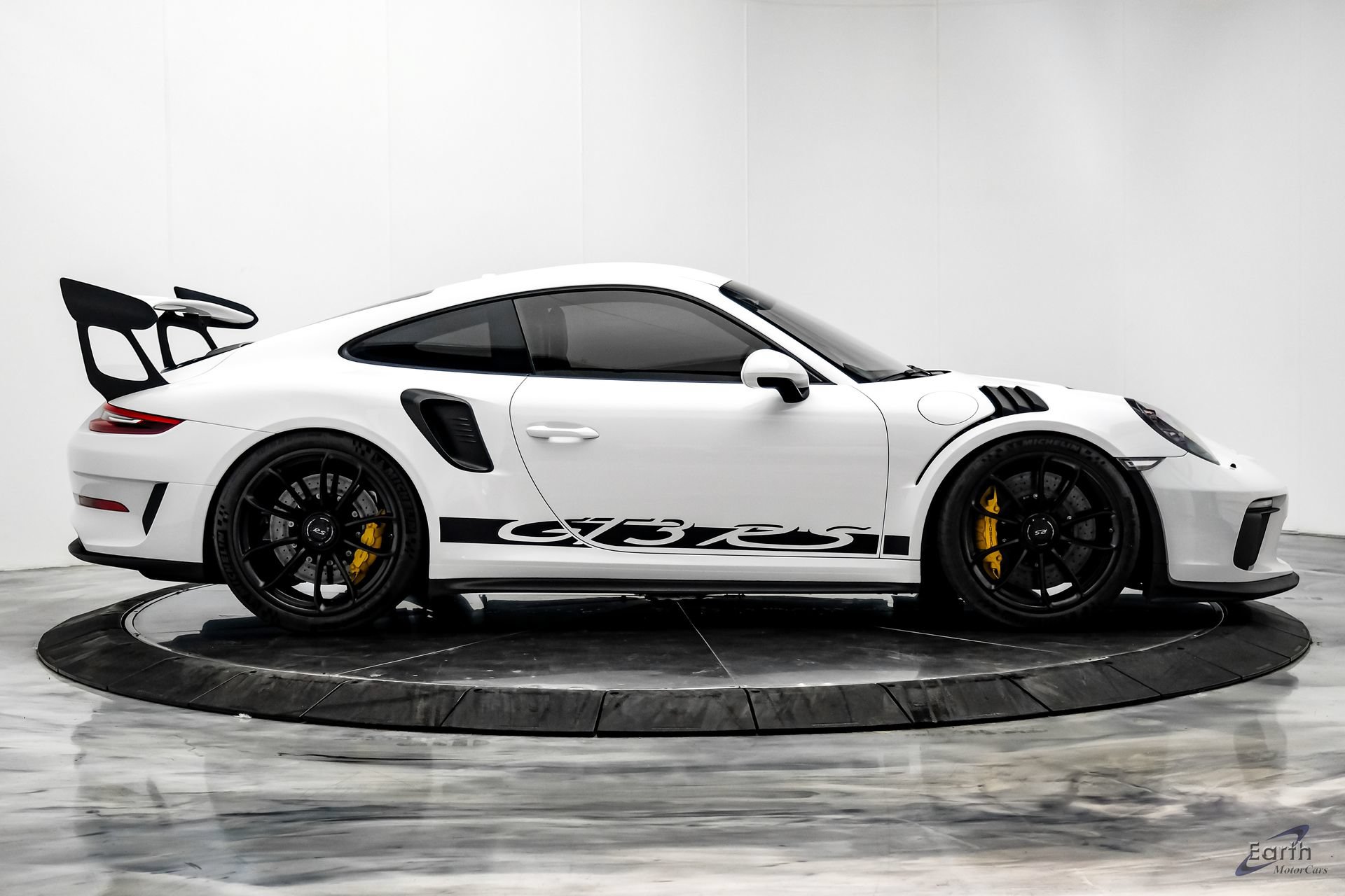 Used 2019 Porsche 911 GT3 RS RWD image 25