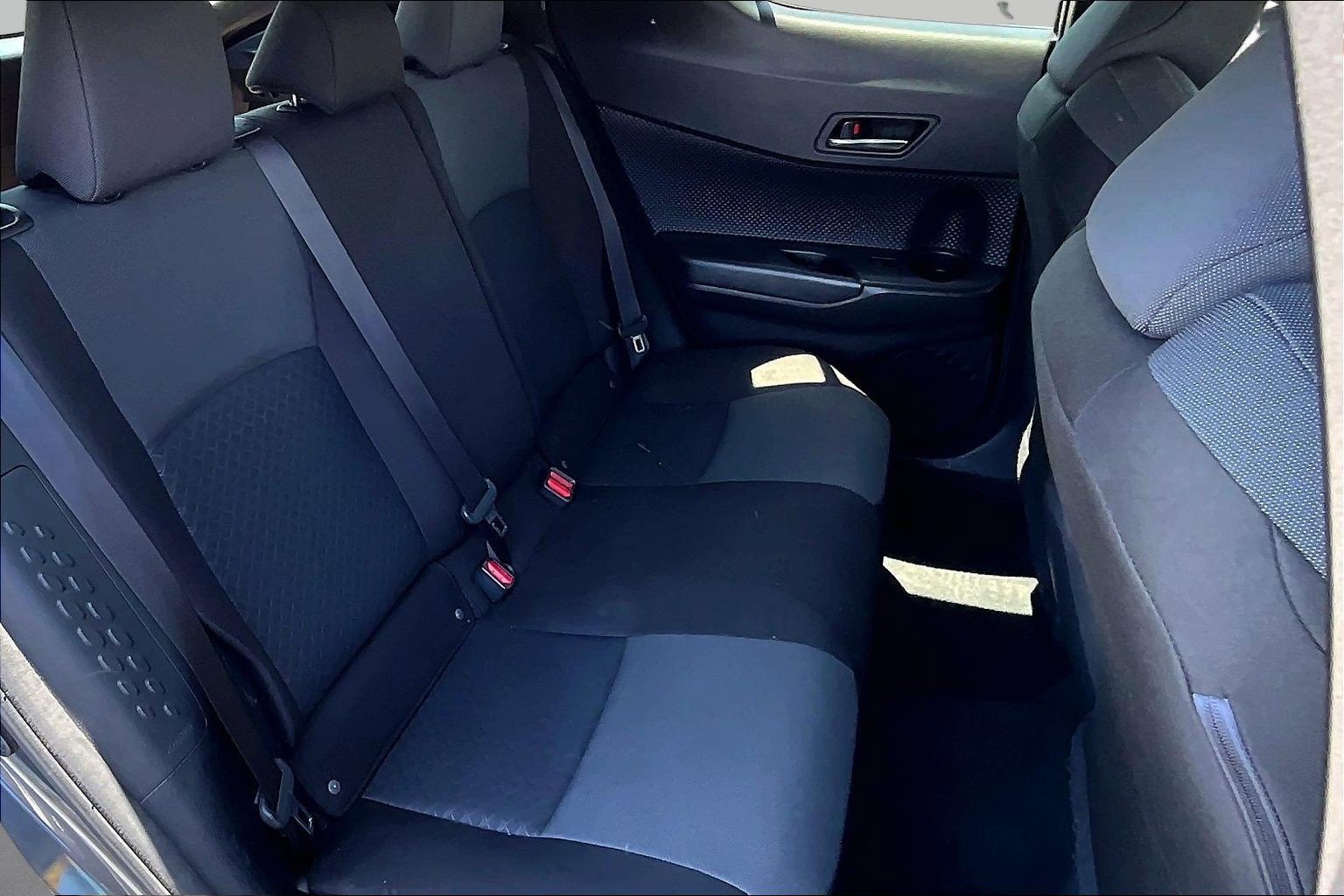 Used 2020 Toyota C-HR LE FWD image 25
