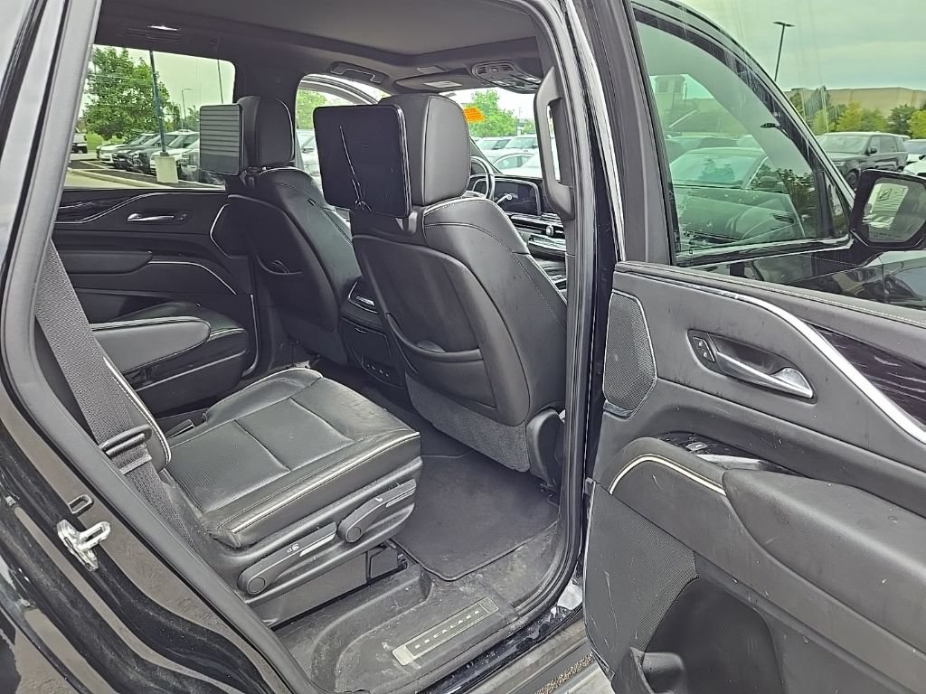 Used 2021 Cadillac Escalade Sport w/ Driver Assist Tech Package AWD/4WD image 19