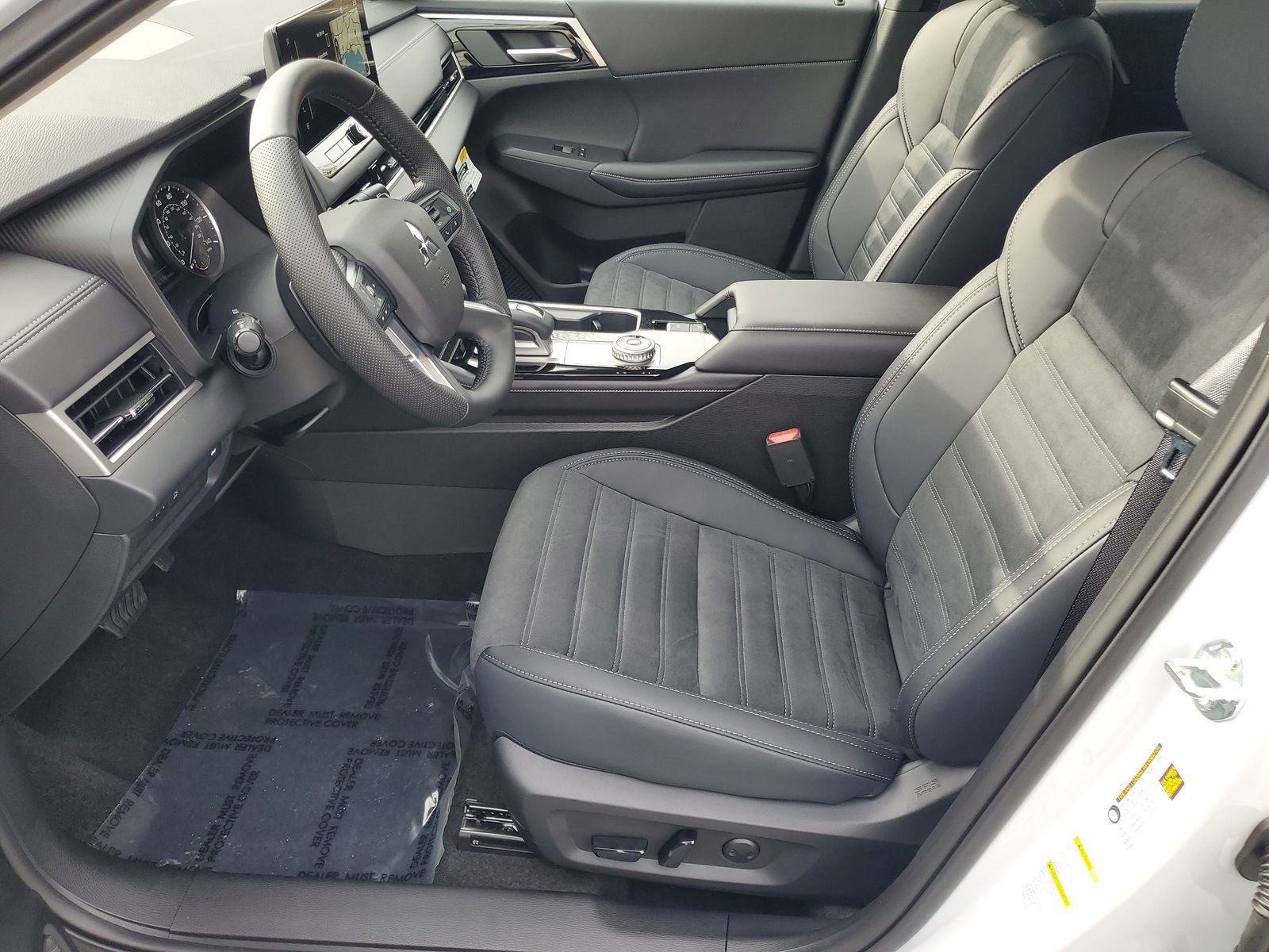 New 2026 Mitsubishi Outlander SE image 5