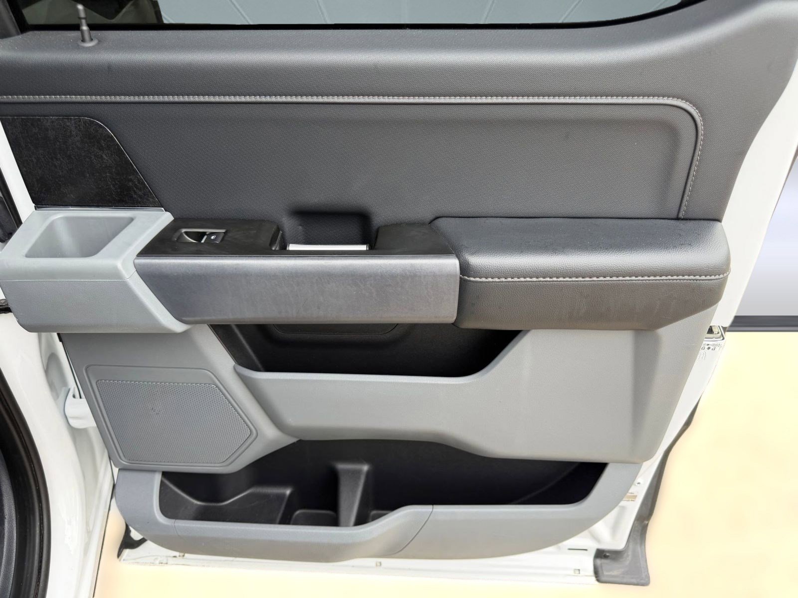 Used 2022 Ford F150 XLT w/ Equipment Group 302A High image 19