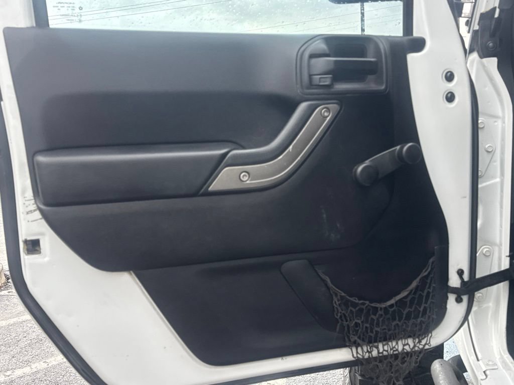 Used 2015 Jeep Wrangler Unlimited Sport AWD/4WD image 10