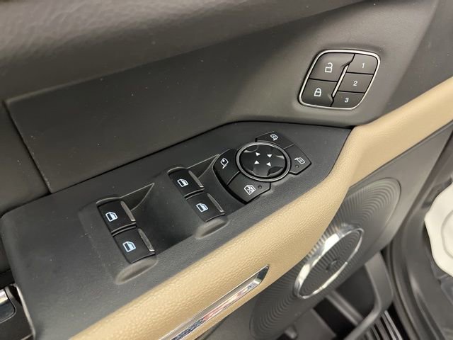 Used 2023 Ford Expedition Limited image 34