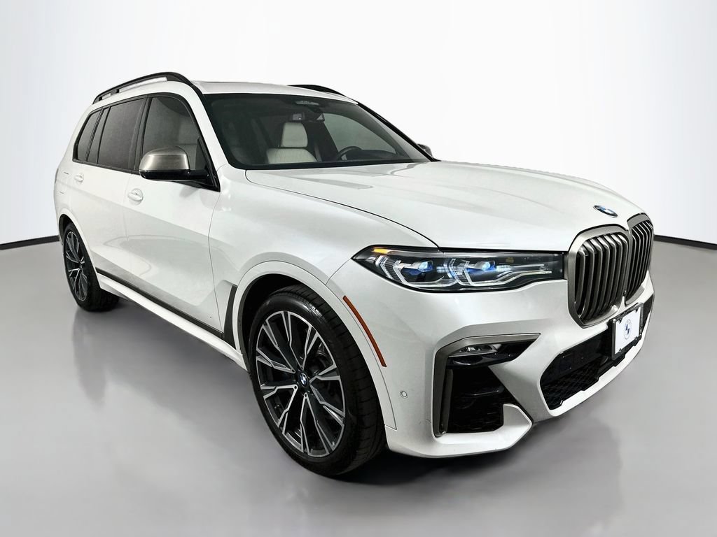 Used 2020 BMW X7 M50i w/ Dynamic Handling Package AWD/4WD image 3