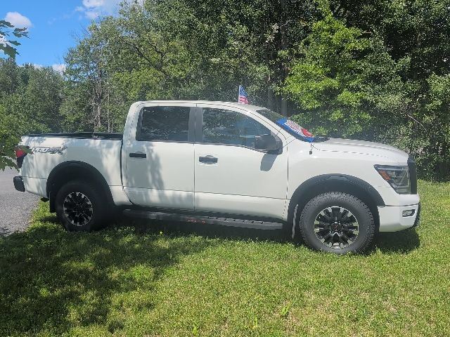 Used 2021 Nissan Titan PRO-4X w/ Off Road Protection Package AWD/4WD image 4