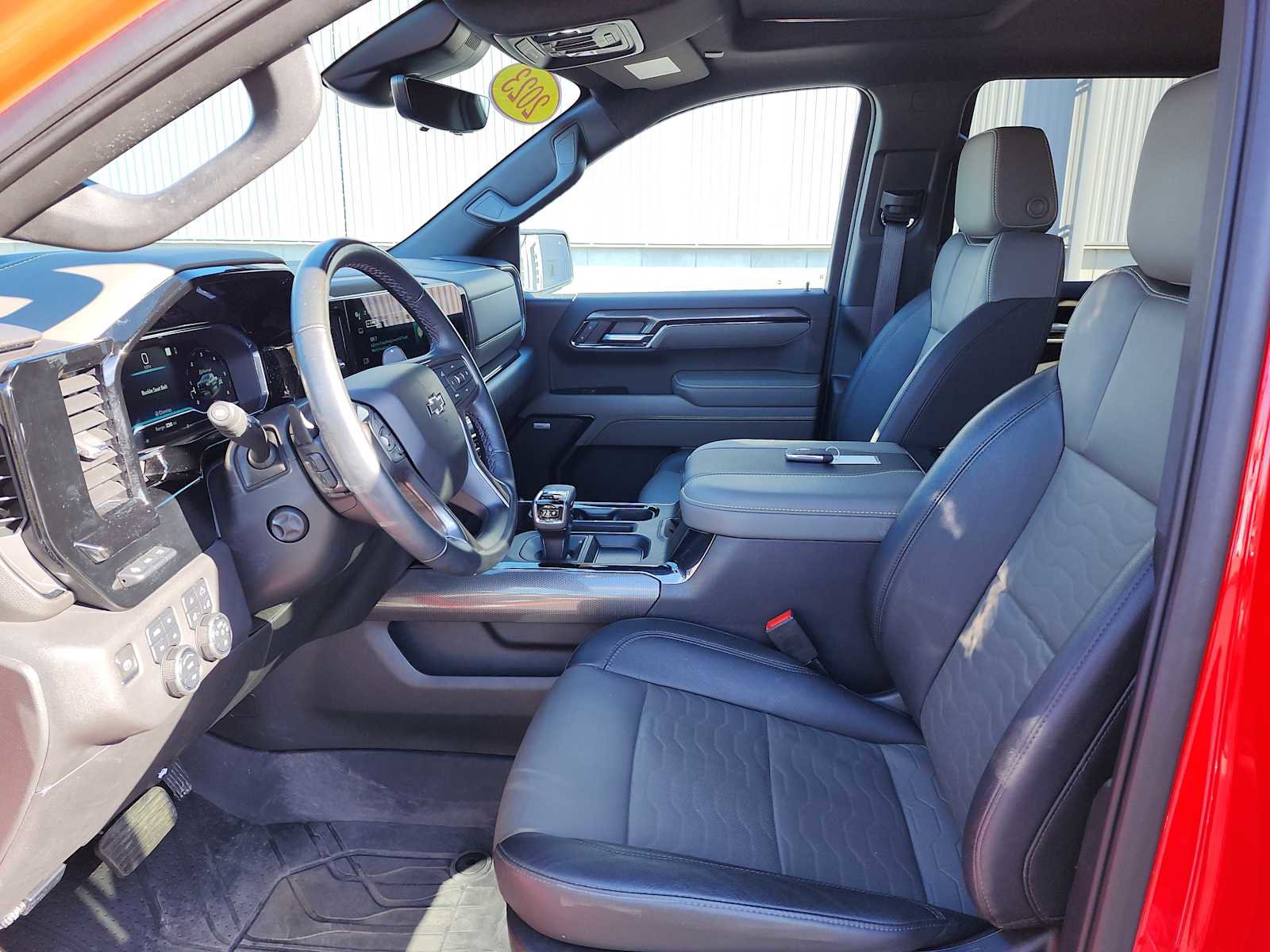 Used 2023 Chevrolet Silverado 1500 ZR2 w/ Technology Package image 11