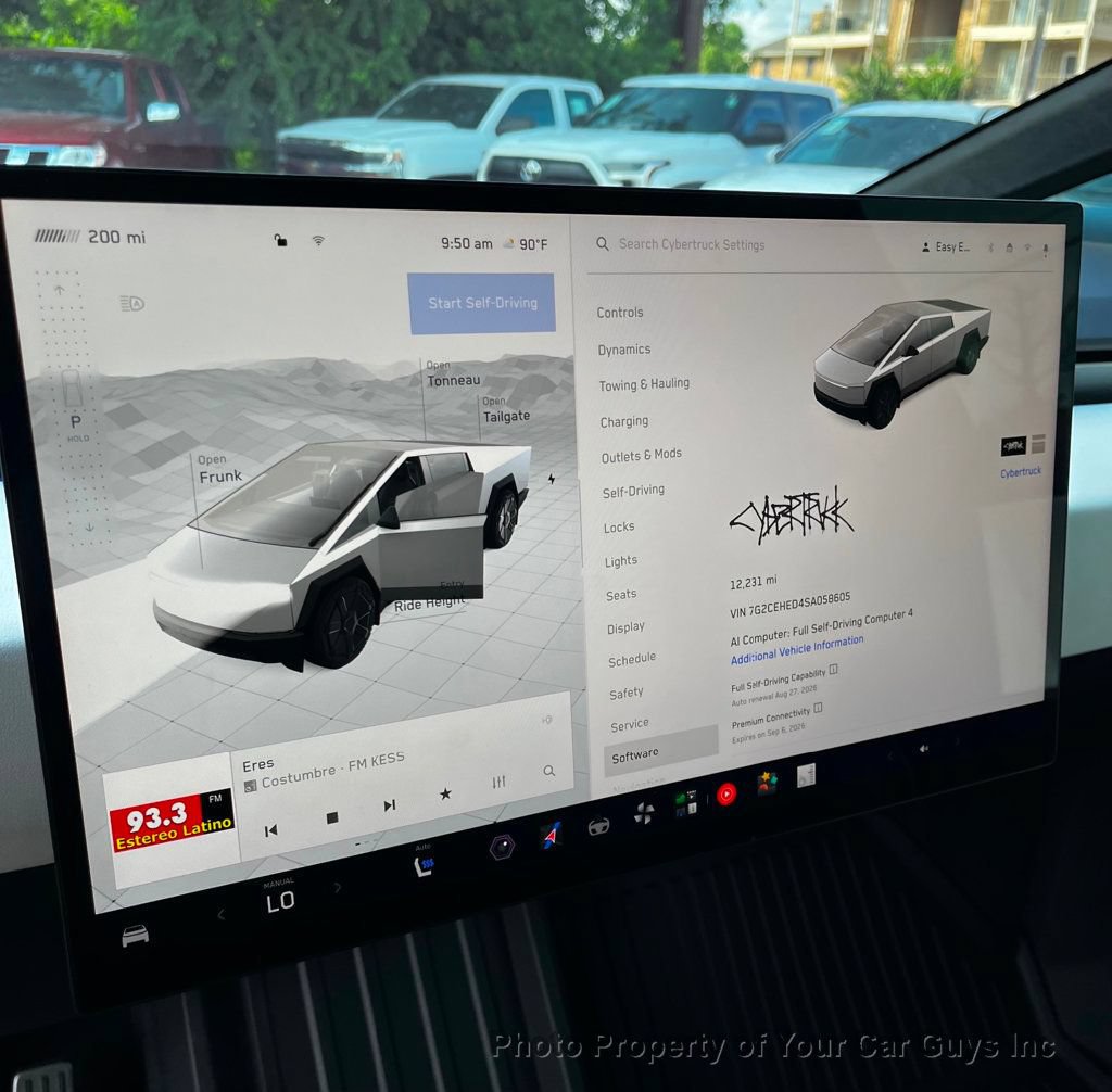 Used 2025 Tesla Cybertruck AWD Crew Cab image 23