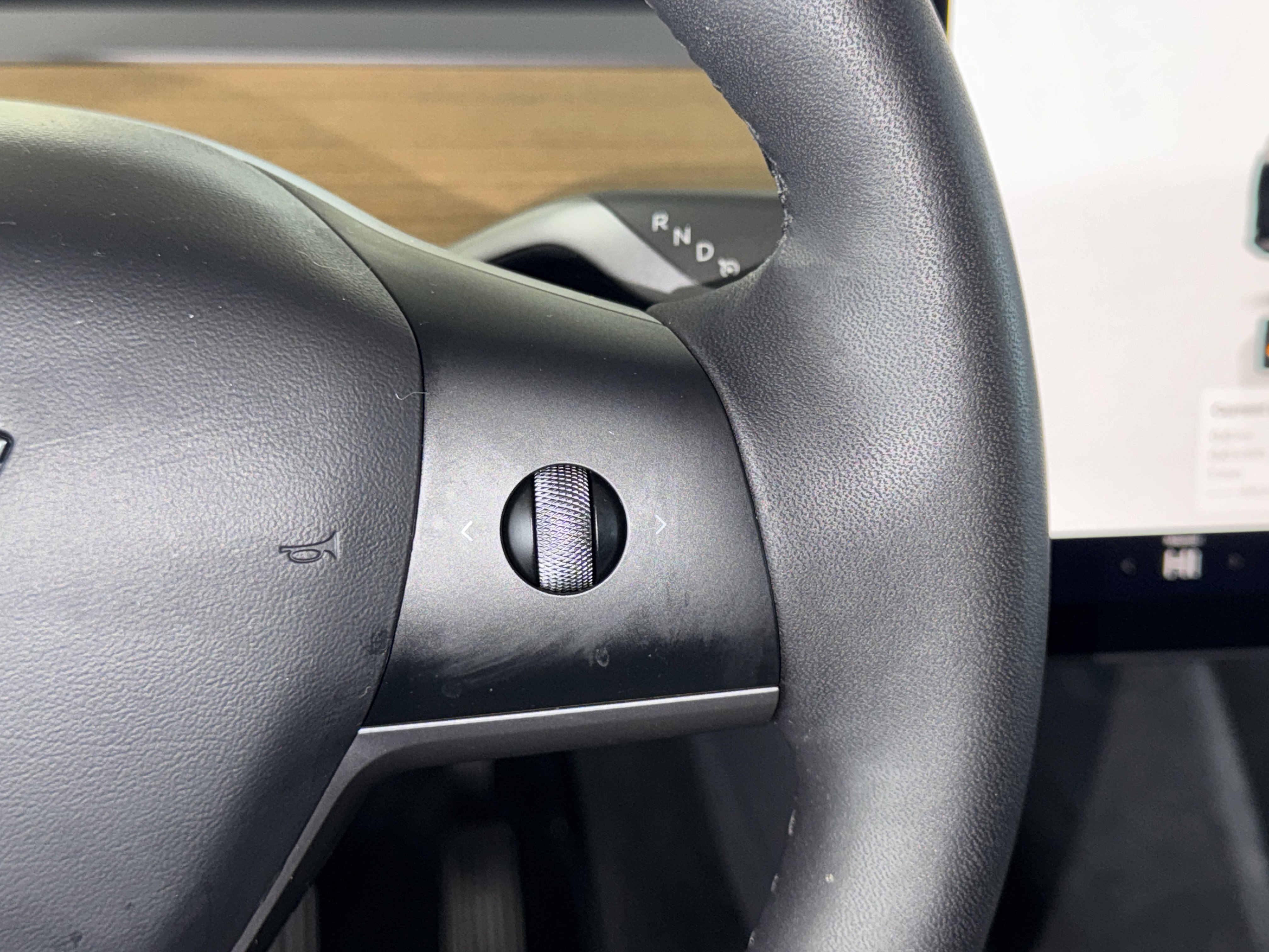 Used 2022 Tesla Model Y Long Range image 23