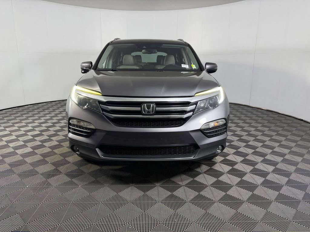 Used 2017 Honda Pilot Touring image 9