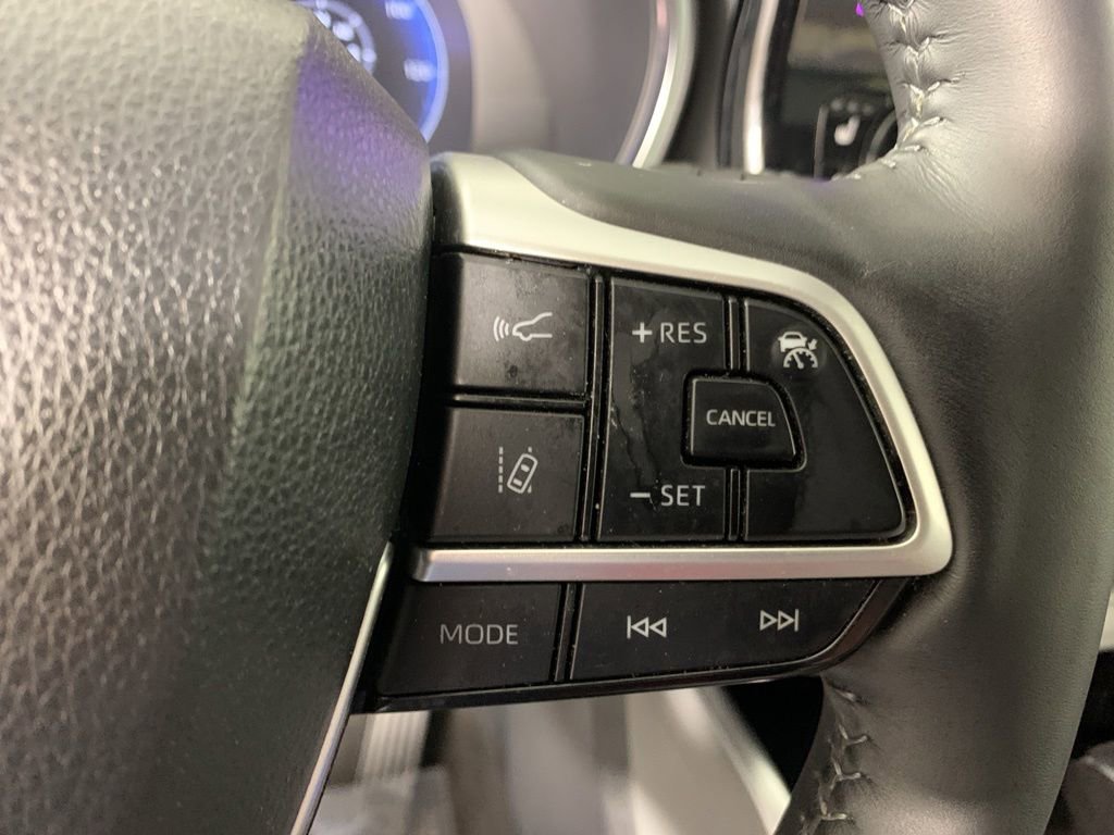 Used 2023 Toyota Highlander Platinum AWD/4WD image 24