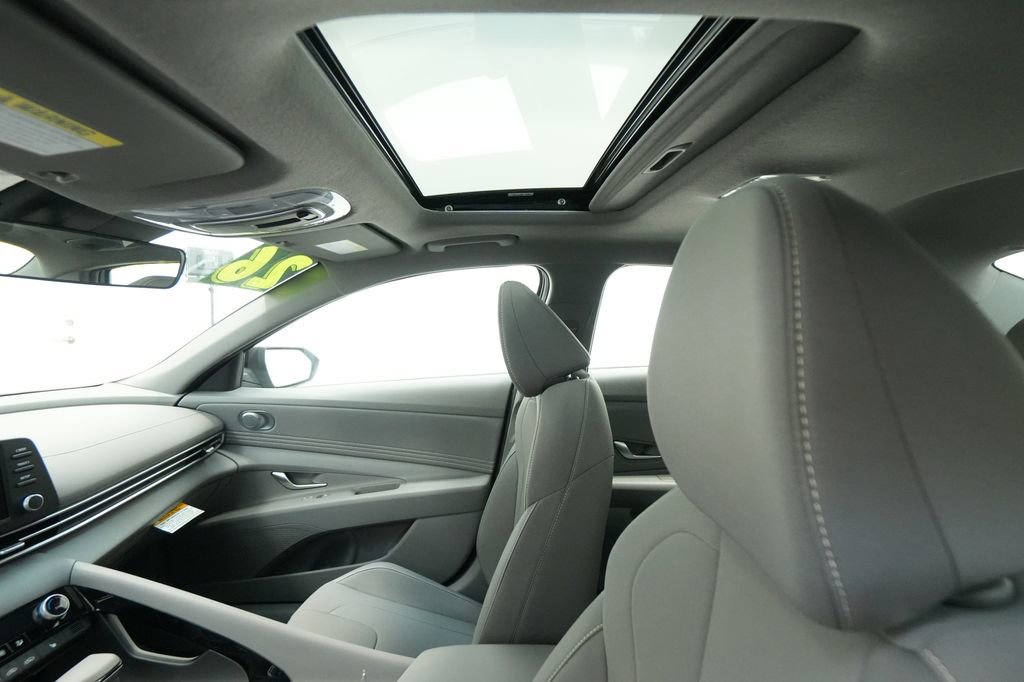 New 2026 Hyundai Elantra SEL Sport image 16
