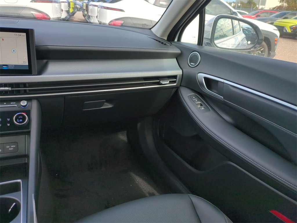 New 2025 Hyundai Sonata Limited image 16