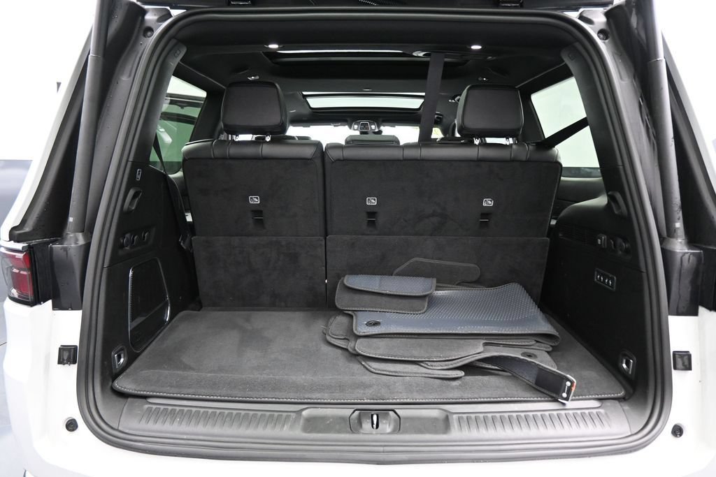 Used 2025 Jeep Wagoneer Series III w/ Premium Group I AWD/4WD image 32