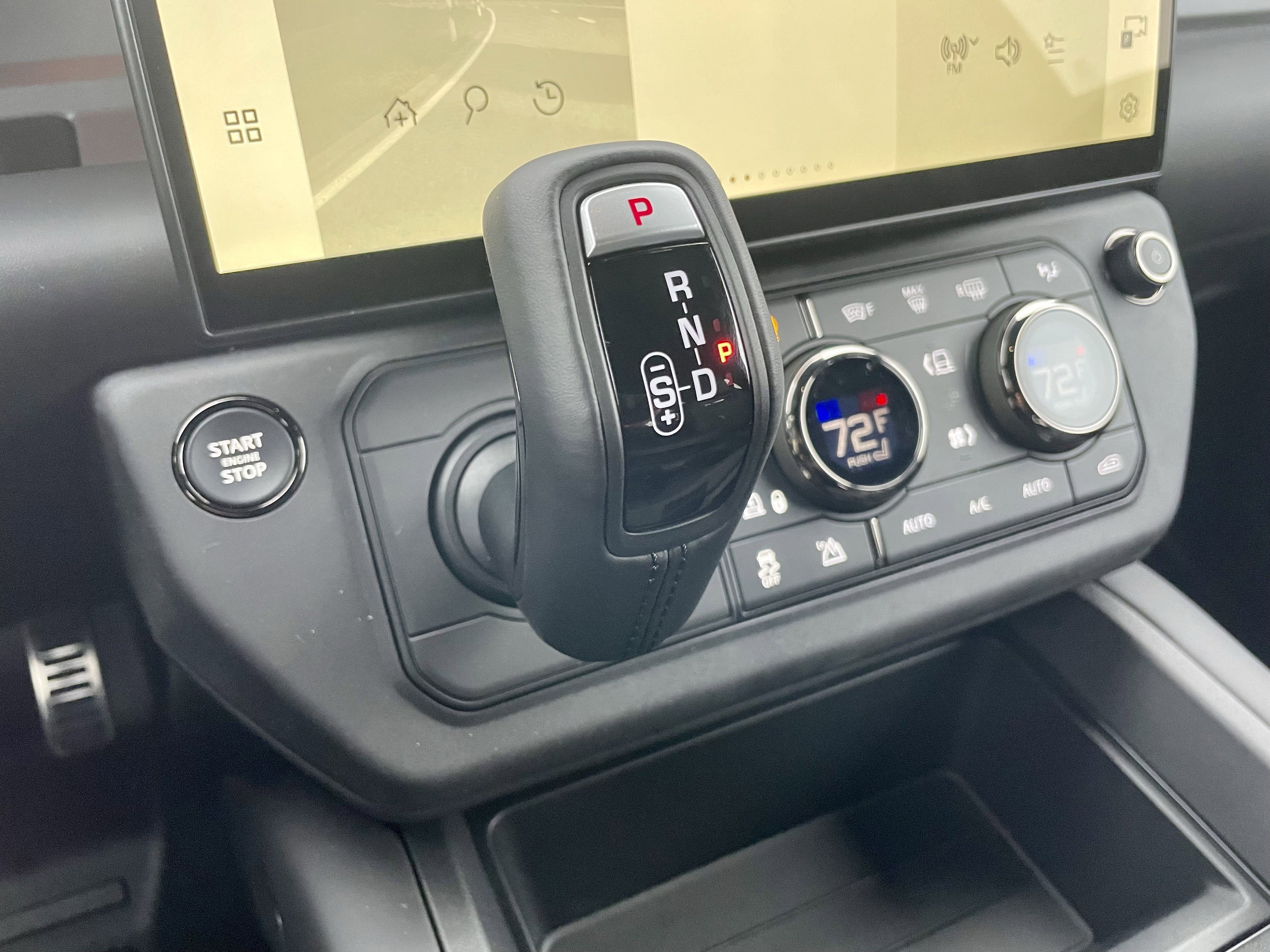 New 2026 Land Rover Defender 110 OCTA AWD/4WD image 20